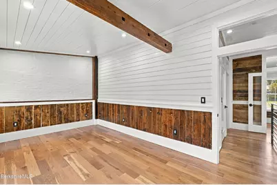 162 Columbia St, Adams, MA 01220 - Photo 29