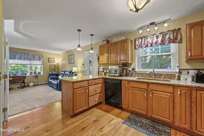 369 E Harbor Rd, Cheshire, MA 01225 - Photo 25