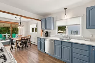 20 Delaware Ave, Pittsfield, MA 01201 - Photo 11