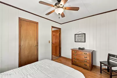 20 Delaware Ave, Pittsfield, MA 01201 - Photo 23