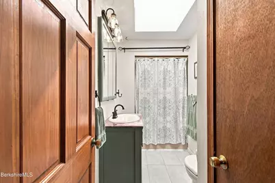 20 Delaware Ave, Pittsfield, MA 01201 - Photo 35