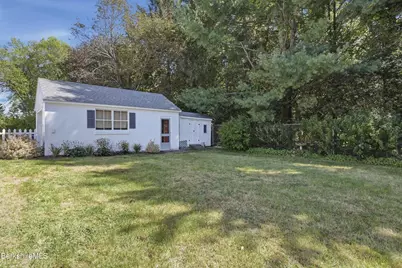 20 Delaware Ave, Pittsfield, MA 01201 - Photo 63