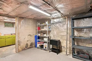 20 Delaware Ave, Pittsfield, MA 01201 - Photo 51