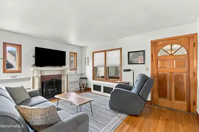 20 Delaware Ave, Pittsfield, MA 01201 - Photo 7
