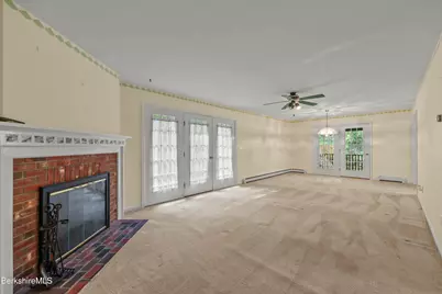 18 Butternut Dr, Great Barrington, MA 01230 - Photo 9