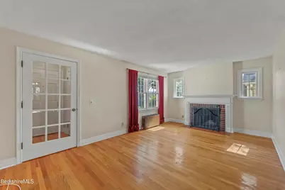 153 Ridgeway Ave, Pittsfield, MA 01201 - Photo 7