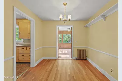 153 Ridgeway Ave, Pittsfield, MA 01201 - Photo 11