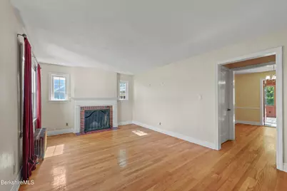 153 Ridgeway Ave, Pittsfield, MA 01201 - Photo 5