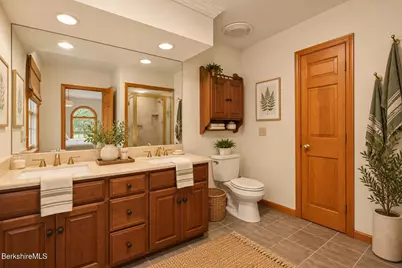 19 Lynne Ct, Lanesborough, MA 01237 - Photo 25