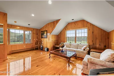 19 Lynne Ct, Lanesborough, MA 01237 - Photo 37