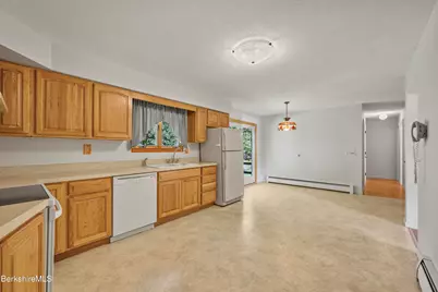 341 Cheshire Rd, Pittsfield, MA 01201 - Photo 19