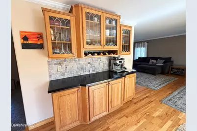 4 Filomena Dr, Pittsfield, MA 01201 - Photo 7