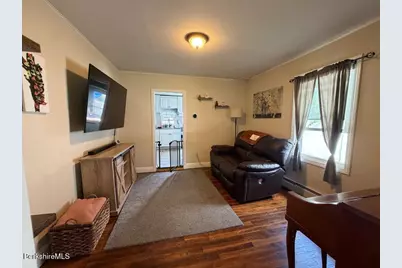 30 Lucille St, Pittsfield, MA 01201 - Photo 3