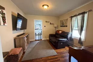 30 Lucille St, Pittsfield, MA 01201 - Photo 3
