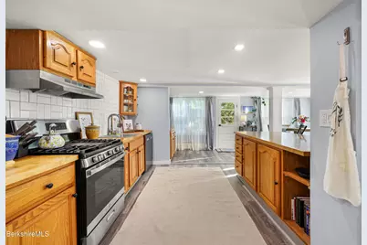 9 Richmond Ln, Adams, MA 01220 - Photo 15
