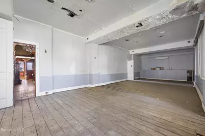 42 Wendell Ave, Pittsfield, MA 01201 - Photo 35