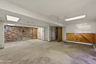8 Lower Linden St, Adams, MA 01220 - Photo 23