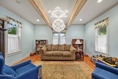 1081 West St, Pittsfield, MA 01201 - Photo 9