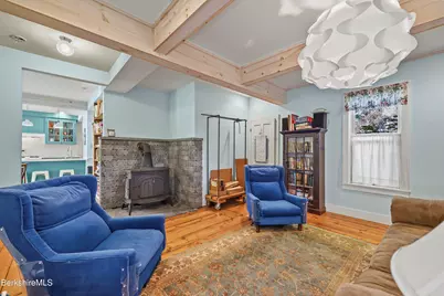 1081 West St, Pittsfield, MA 01201 - Photo 11