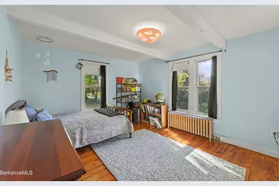1081 West St, Pittsfield, MA 01201 - Photo 33