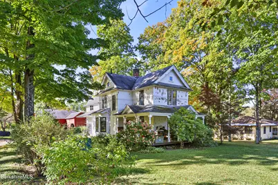1081 West St, Pittsfield, MA 01201 - Photo 3