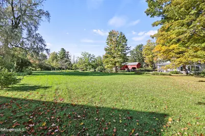 1081 West St, Pittsfield, MA 01201 - Photo 41