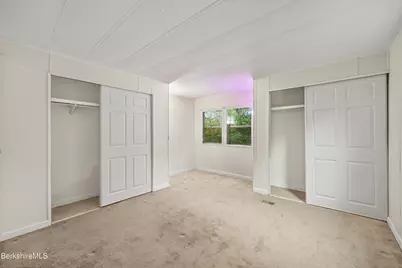 6 Brierwood Ln, Pittsfield, MA 01201 - Photo 11