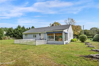 8 Clydesdale Dr, Pittsfield, MA 01201 - Photo 27