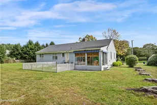 8 Clydesdale Dr, Pittsfield, MA 01201 - Photo 27
