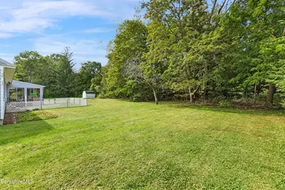 8 Clydesdale Dr, Pittsfield, MA 01201 - Photo 29