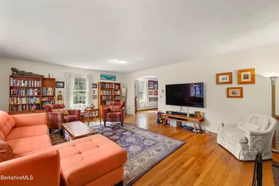 8 Clydesdale Dr, Pittsfield, MA 01201 - Photo 3