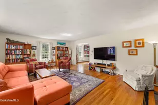 8 Clydesdale Dr, Pittsfield, MA 01201 - Photo 3