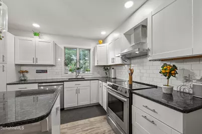 4 Caratina Dr, Pittsfield, MA 01201 - Photo 13