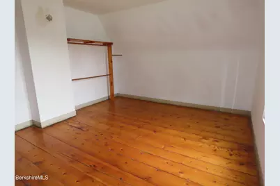 127 Depot St, Cheshire, MA 01225 - Photo 17
