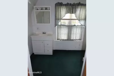 127 Depot St, Cheshire, MA 01225 - Photo 27