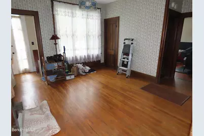 127 Depot St, Cheshire, MA 01225 - Photo 7