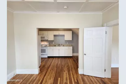 39 Onota St #Unit 1, Pittsfield, MA 01201 - Photo 5