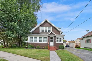453 Elm St, Pittsfield, MA 01201 - Photo 1