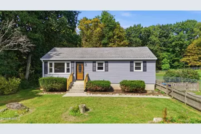 37 Broadview Ter, Pittsfield, MA 01201 - Photo 3
