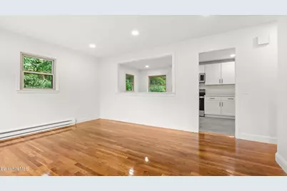 37 Broadview Ter, Pittsfield, MA 01201 - Photo 9
