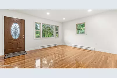 37 Broadview Ter, Pittsfield, MA 01201 - Photo 5