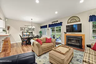 9123 Mountainside Dr, Hancock, MA 01237 - Photo 19
