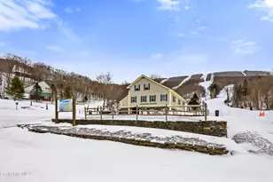 9123 Mountainside Dr, Hancock, MA 01237 - Photo 71