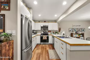 9123 Mountainside Dr, Hancock, MA 01237 - Photo 9