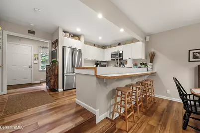 9123 Mountainside Dr, Hancock, MA 01237 - Photo 13