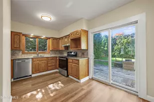 64-66 Stratford Ave, Pittsfield, MA 01201 - Photo 21