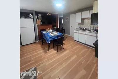 86 E Center St, Pittsfield, MA 01201 - Photo 3