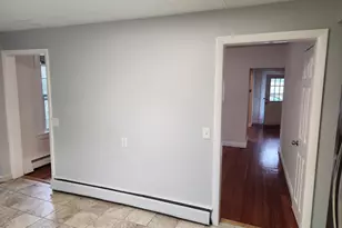 126 High St, Pittsfield, MA 01201 - Photo 3