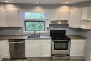 126 High St, Pittsfield, MA 01201 - Photo 5