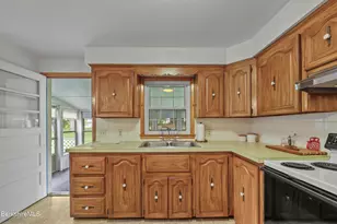 25 Brighton Ave, Pittsfield, MA 01201 - Photo 13
